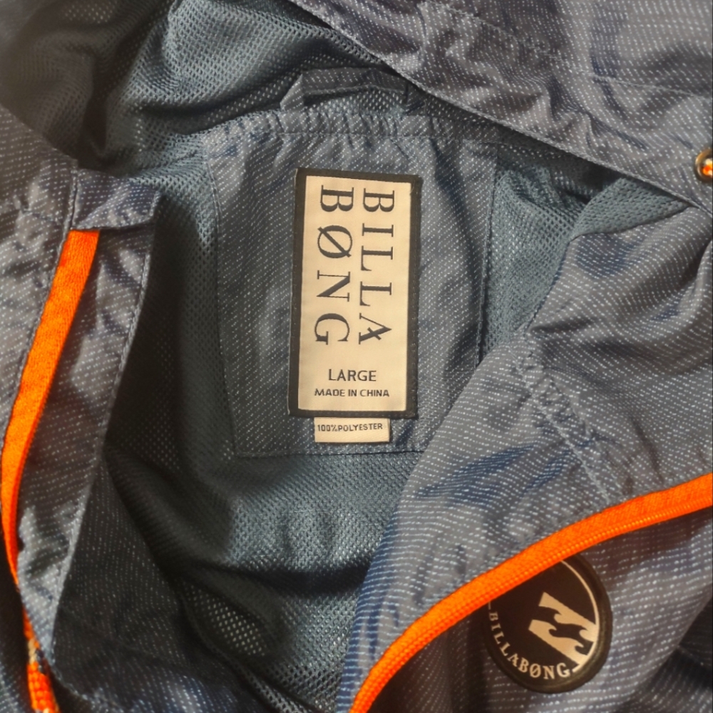 Billabong windbreaker large unisex, great for cool nights or days zips, hood